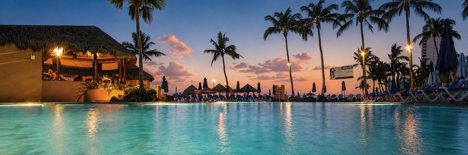 Torres Mazatlan_Pool.jpg