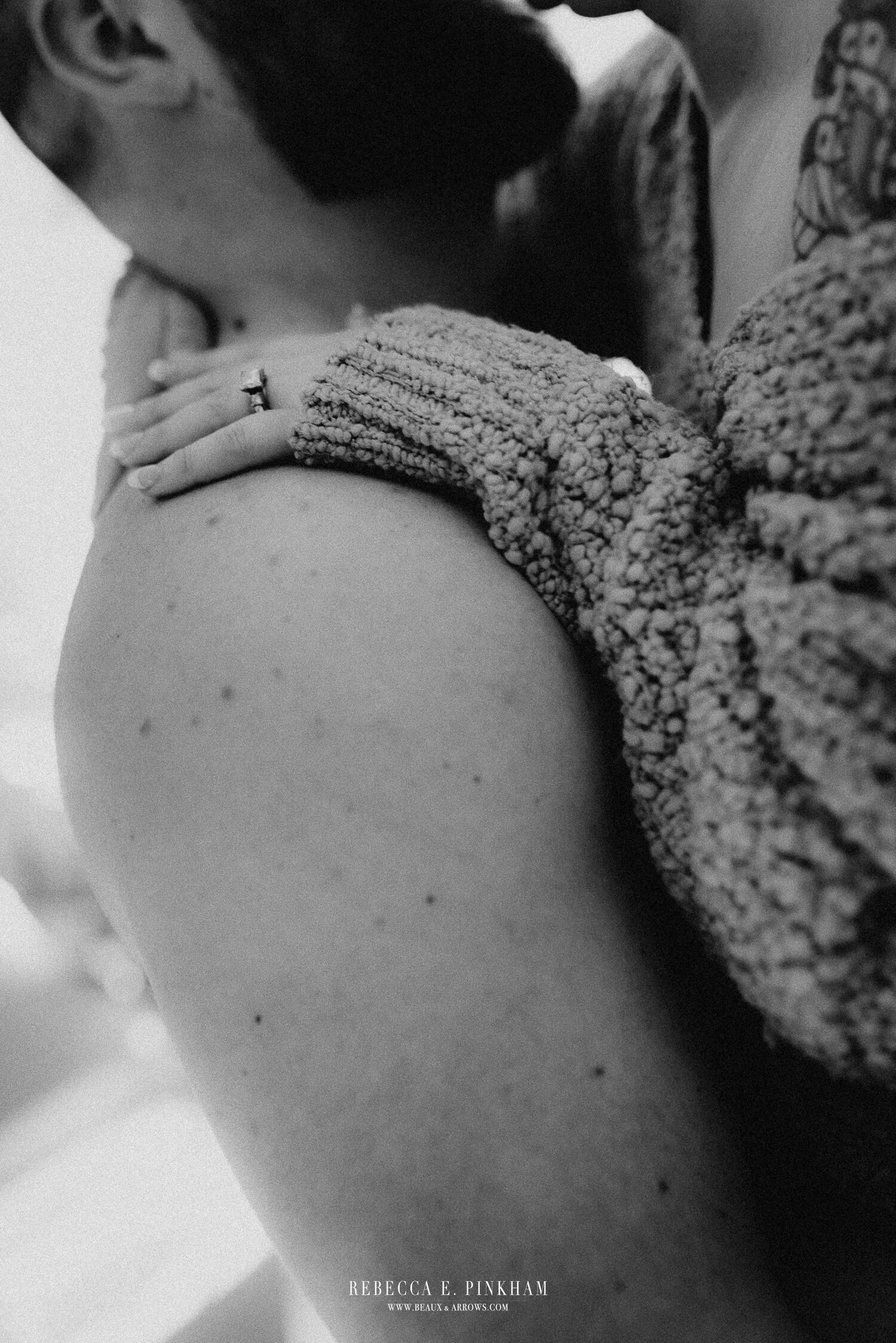 Mornings with her, Drinking Coffee | Maine In-Home Couples lifestyle Session