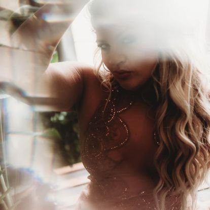 Luxury Boudoir Photographer in Maine &amp; Boston | Beaux &amp; Arrows Studio | Rebecca Pinkham-Stevenson