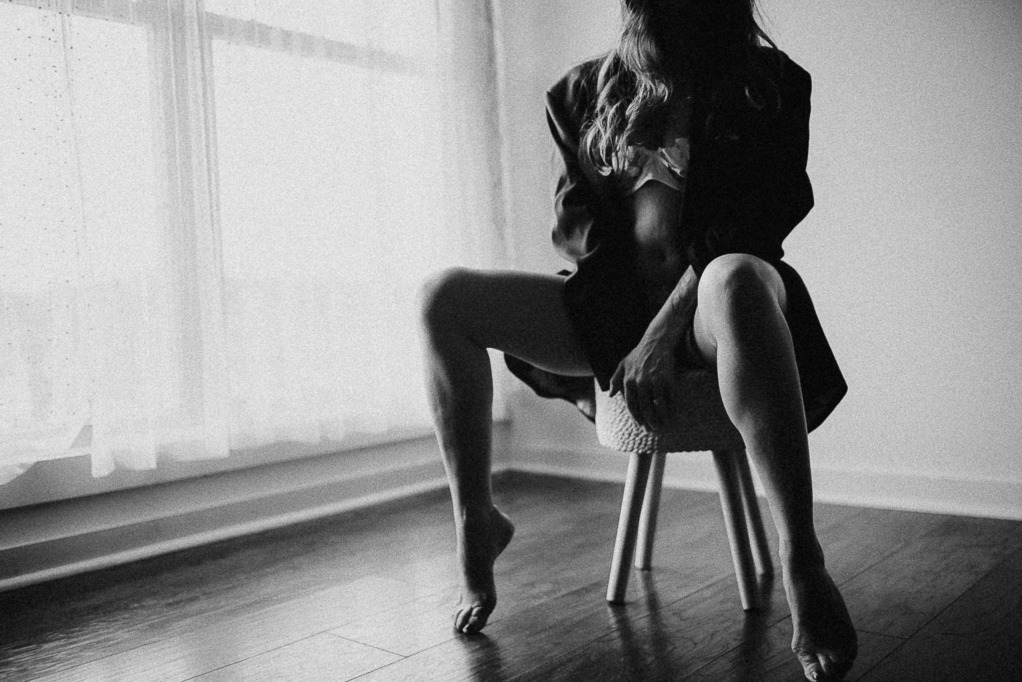 Comfort and Confidence: Your Boudoir Experience with Beaux &amp; Arrows