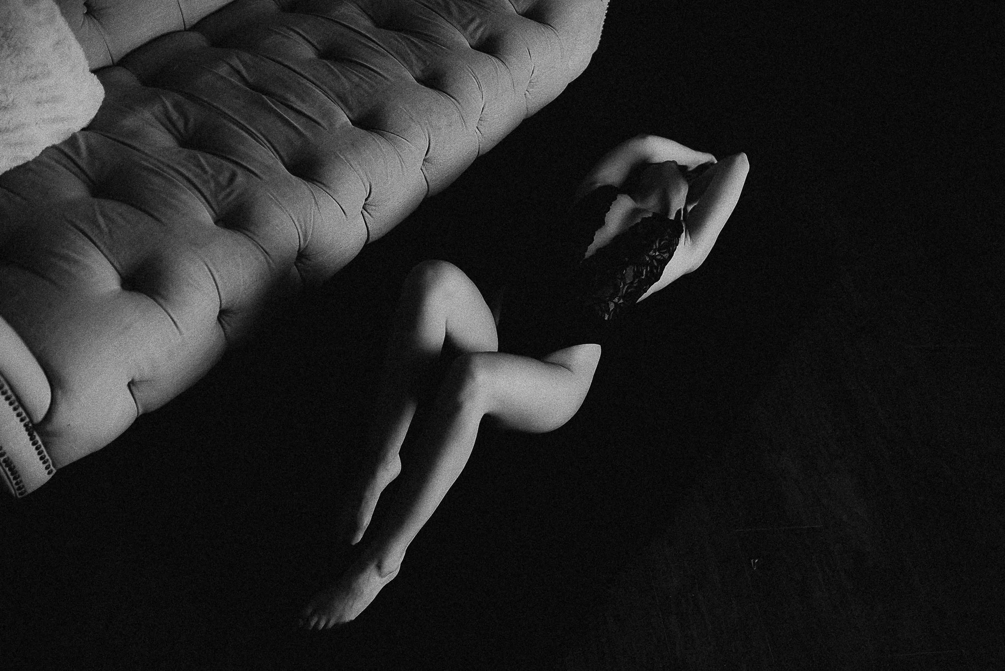 Luxury and Simplicity: Maine’s All-Inclusive Boudoir Photography Studio