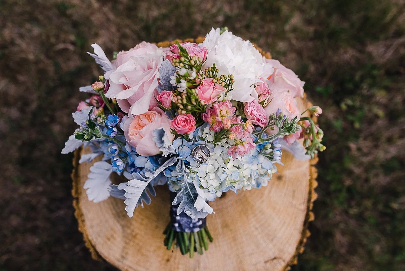 Belief #295635: You can never take too many portraits of a wedding bouquet. 💐 💍 

Booking 2026, 2027, &amp; 2028 Weddings 
Starting at $990/hr

#MaineWedding
#MaineWeddings
#MaineBride
#MaineGroom
#MaineWeddingPhotographer
#MaineWeddingVenue
#Maine