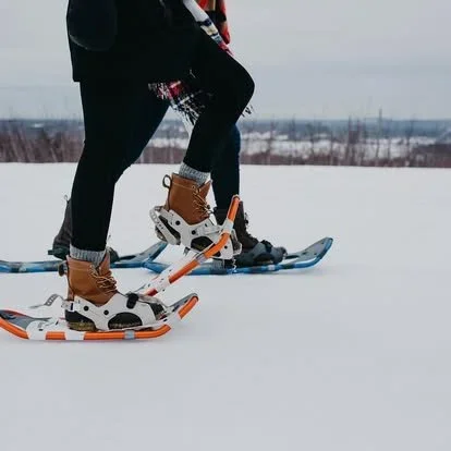 Acadia National Park elopement photographed by a Maine elopement photographer with expertise in coastal weddings, national park permits, and intimate ceremonies
Downeast Maine elopement photography capturing a couple getting married along the rocky c
