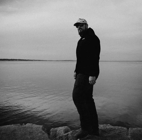 Acadia National Park elopement photographed by a Maine elopement photographer with expertise in coastal weddings, national park permits, and intimate ceremonies
Downeast Maine elopement photography capturing a couple getting married along the rocky c