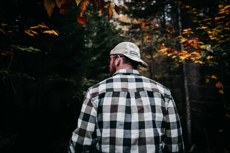 Acadia National Park elopement photographed by a Maine elopement photographer with expertise in coastal weddings, national park permits, and intimate ceremonies
Downeast Maine elopement photography capturing a couple getting married along the rocky c