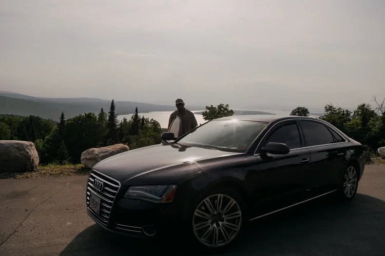 Acadia National Park elopement photographed by a Maine elopement photographer with expertise in coastal weddings, national park permits, and intimate ceremonies
Downeast Maine elopement photography capturing a couple getting married along the rocky c