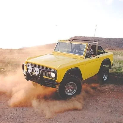 Acadia National Park elopement photographed by a Maine elopement photographer with expertise in coastal weddings, national park permits, and intimate ceremonies
Downeast Maine elopement photography capturing a couple getting married along the rocky c