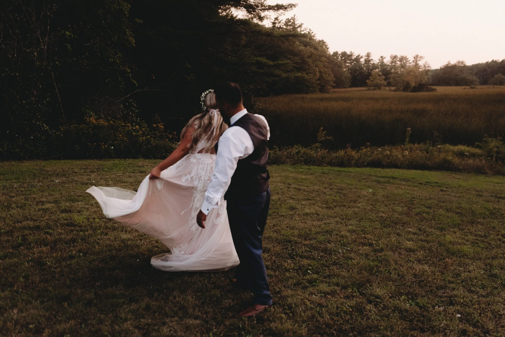 Acadia National Park elopement photographed by a Maine elopement photographer with expertise in coastal weddings, national park permits, and intimate ceremonies
Downeast Maine elopement photography capturing a couple getting married along the rocky c