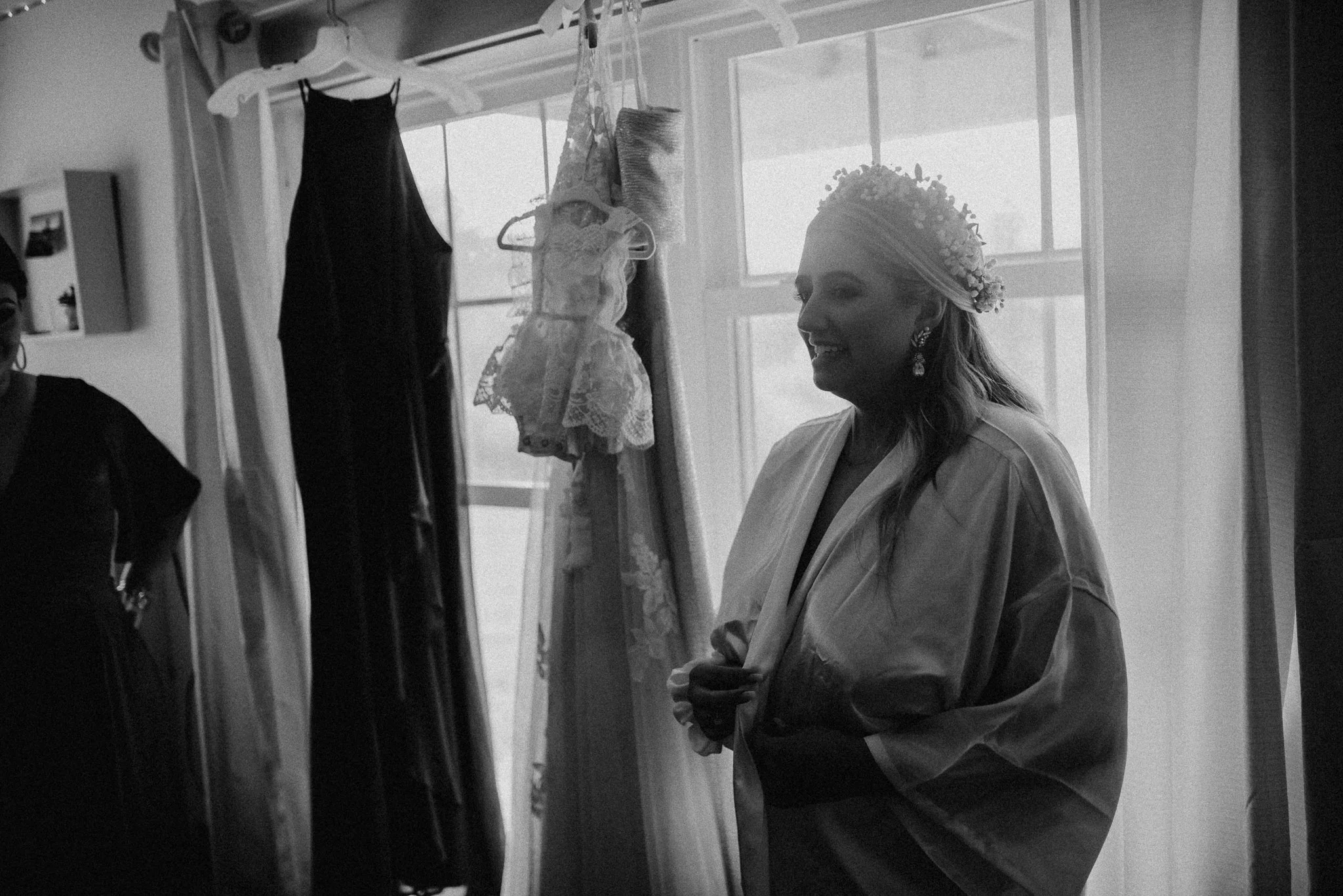 Acadia National Park elopement photographed by a Maine elopement photographer with expertise in coastal weddings, national park permits, and intimate ceremonies
Downeast Maine elopement photography capturing a couple getting married along the rocky c