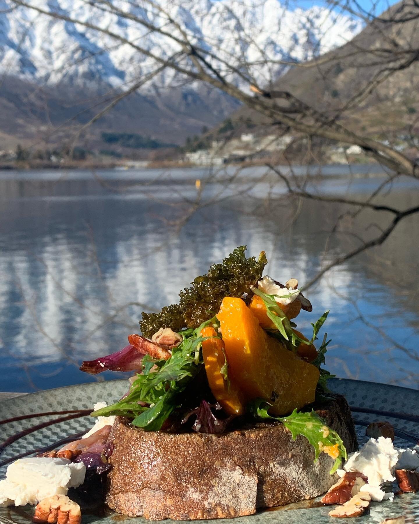 So simple to make .. so stunning to eat.. bruschetta is one of the thousand reasons we need bread in our lives .. toppings on this beauty included roasted pumpkin, balsamic glaze, goats cheese , caramalised shallots, pecans  and crispy kale .. served