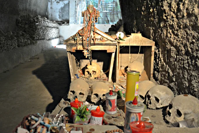 Litany to the Dead from Naples, Italy