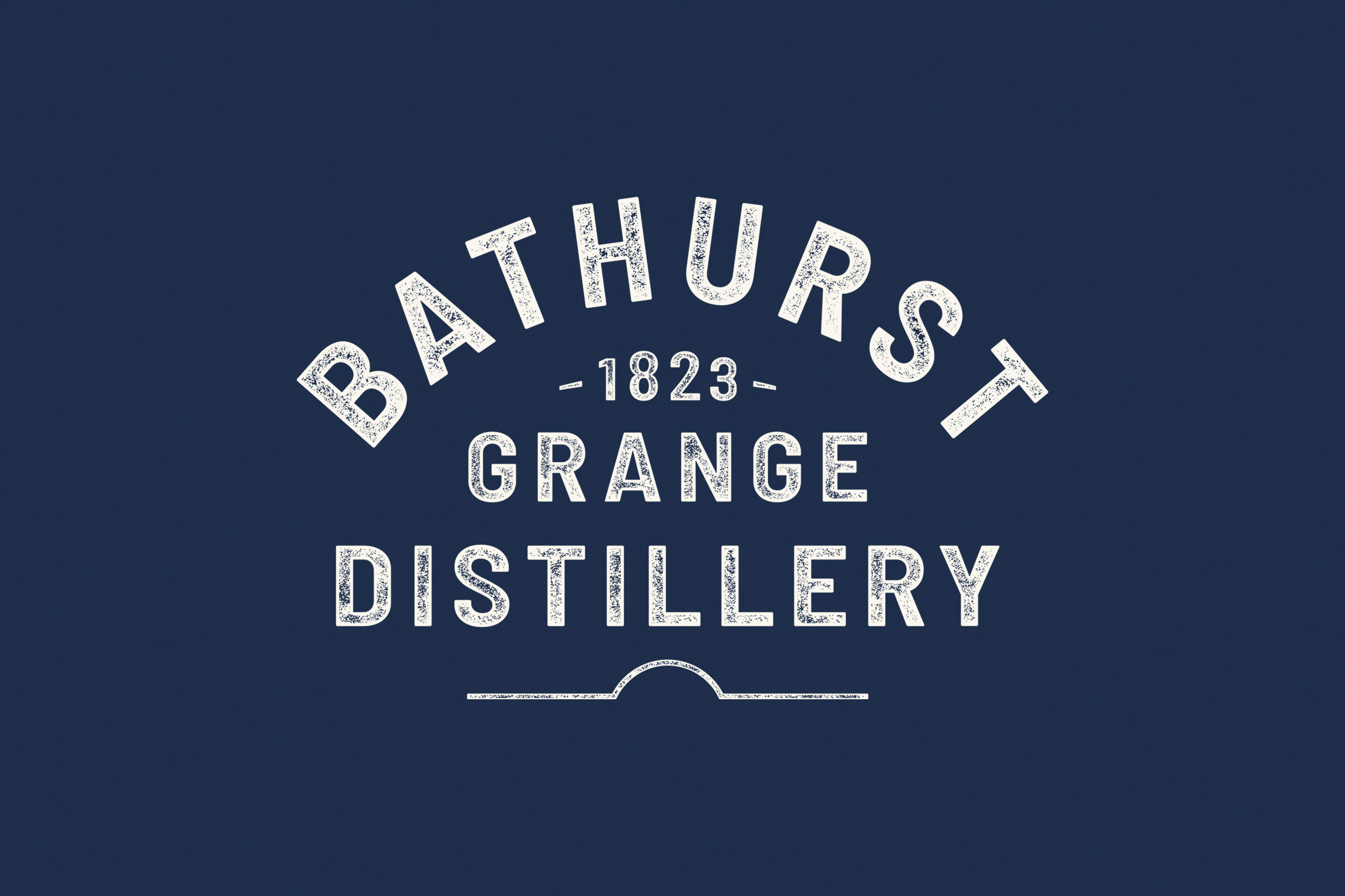  With clear ancient mountain water, clean country air and breathtaking views of the Blue Mountains, Bathurst Grange Distillery blend classic botanicals with unique combinations of locally sourced Australian native botanics. 