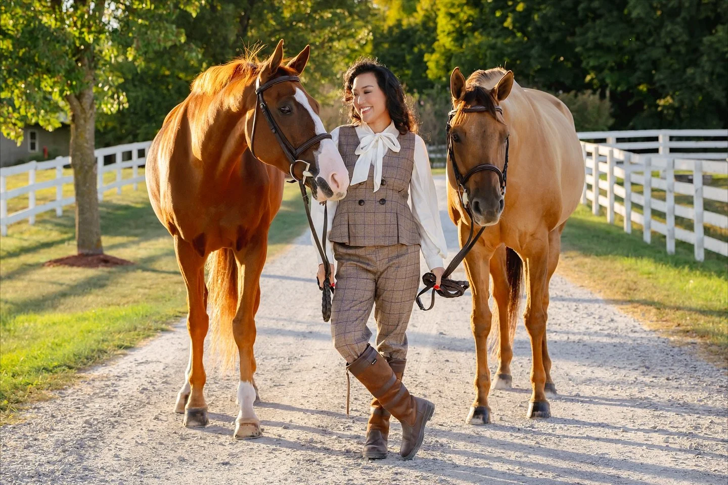 Alice with her two beautiful horses, Baccarat Rouge and Manhattan in May Luna ✨