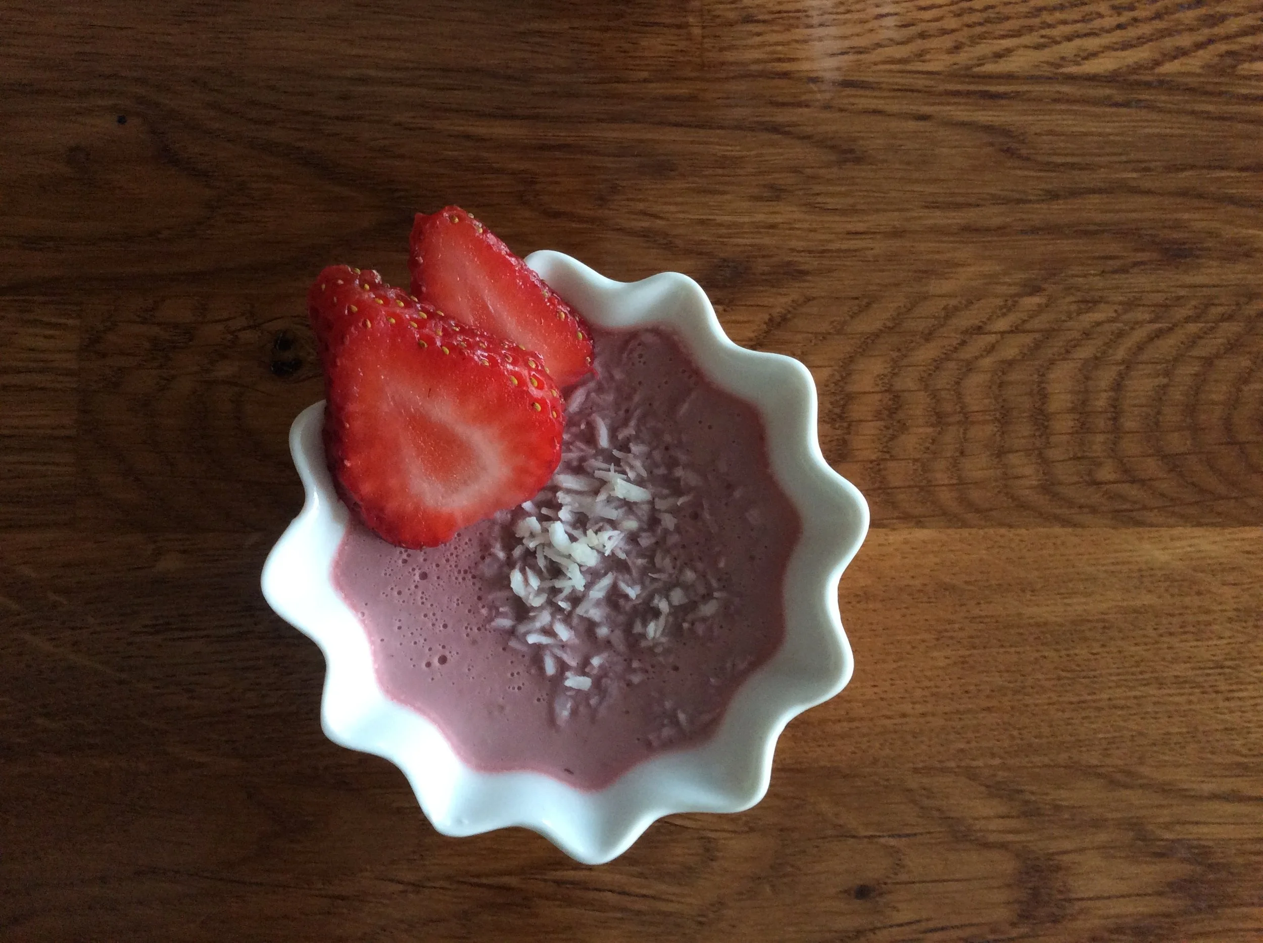 Panna cotta aux fraises et lait de coco
