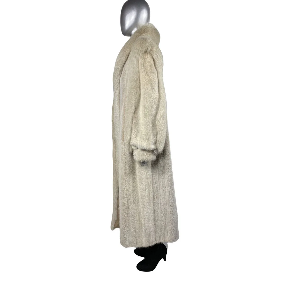 2811BB26-045C-4E55-BA69-C7630270B00B