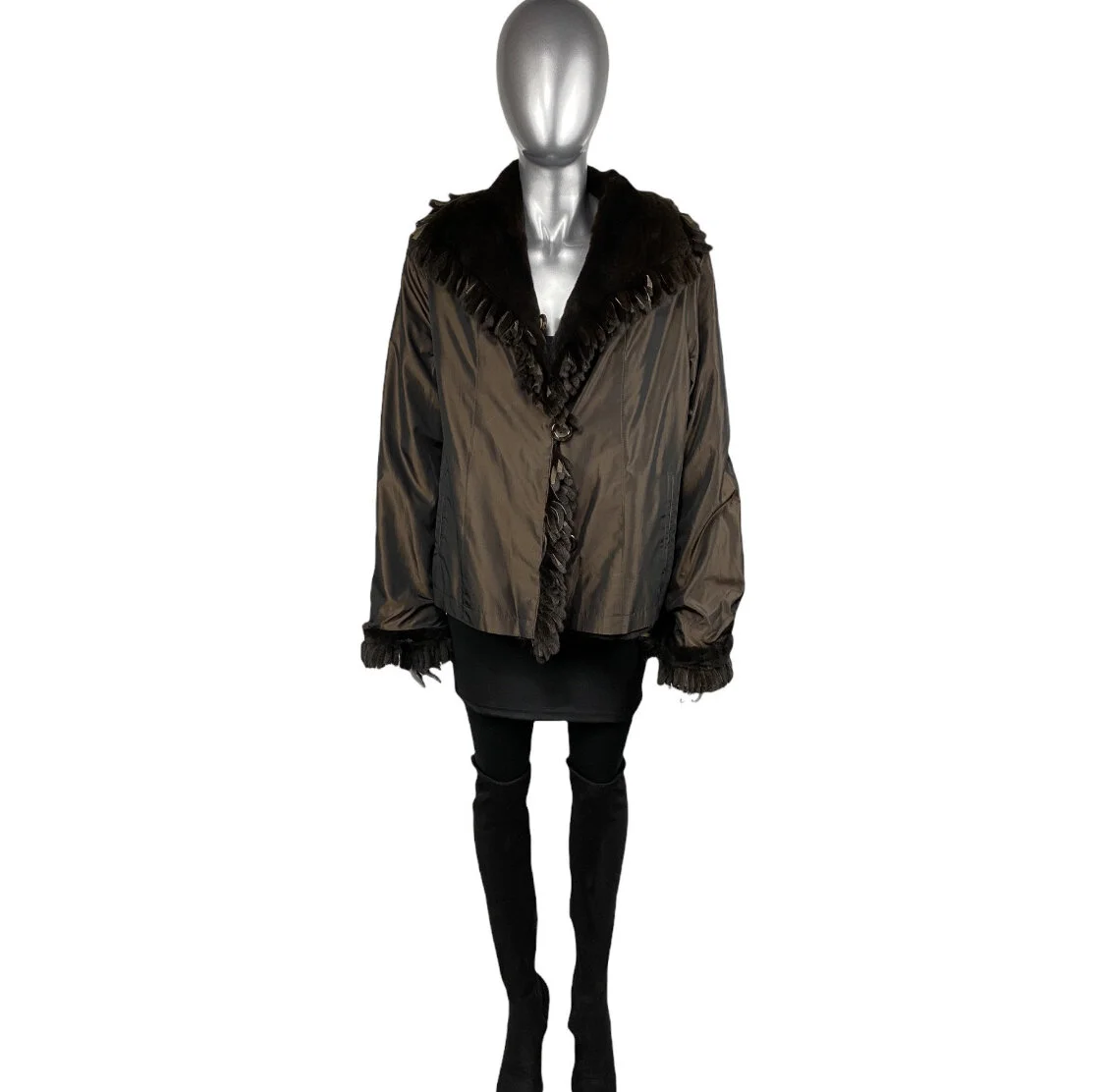 DB78FF2B-3732-416B-8F16-525C96F54699