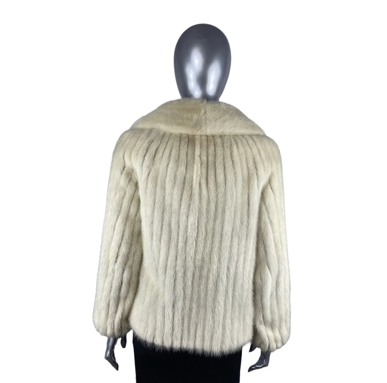 E3B28355-C7D1-4A79-B82B-17CE3B46848C