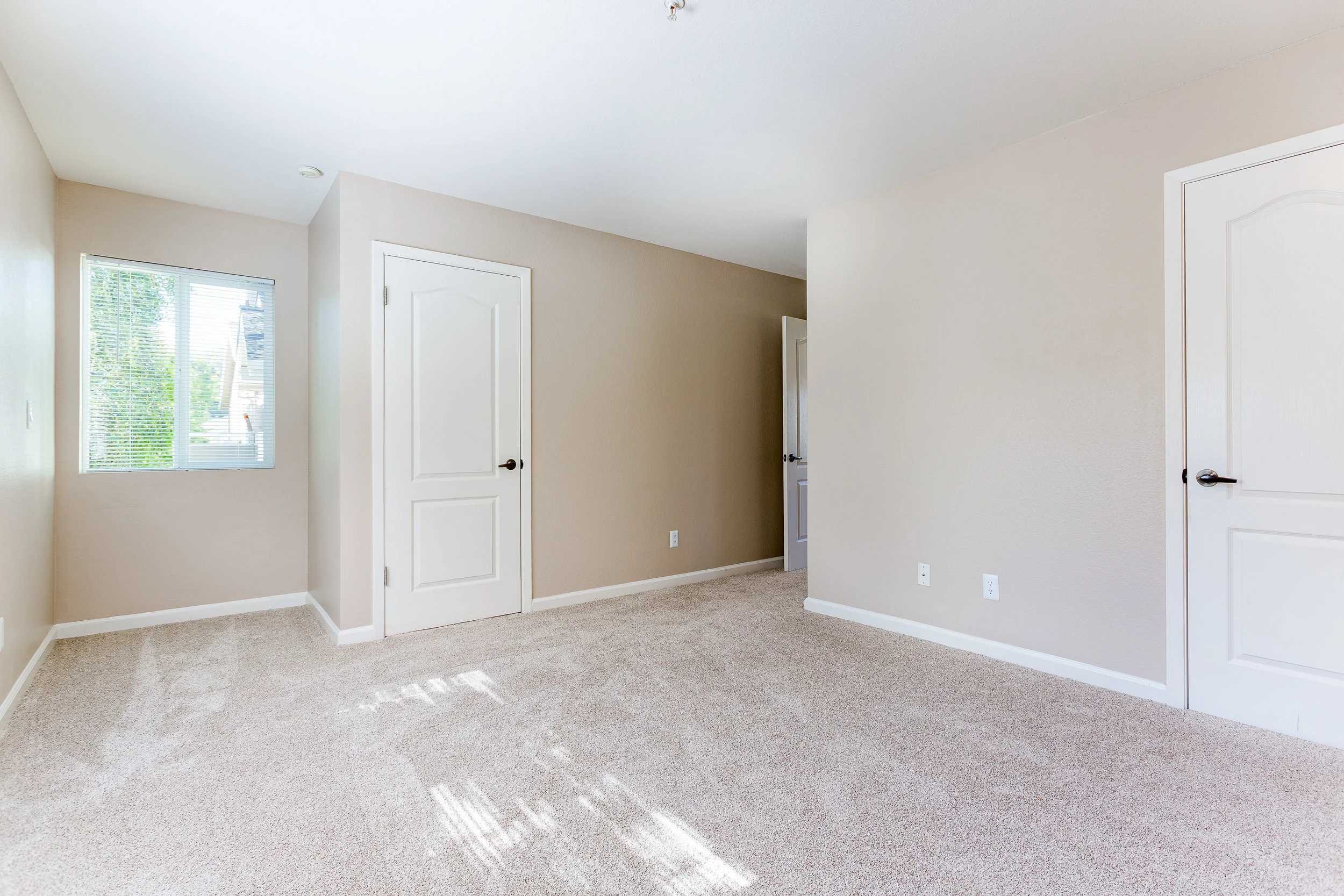 TourID: ~ Sam Bird-Robinson 41 Grandview #1305
