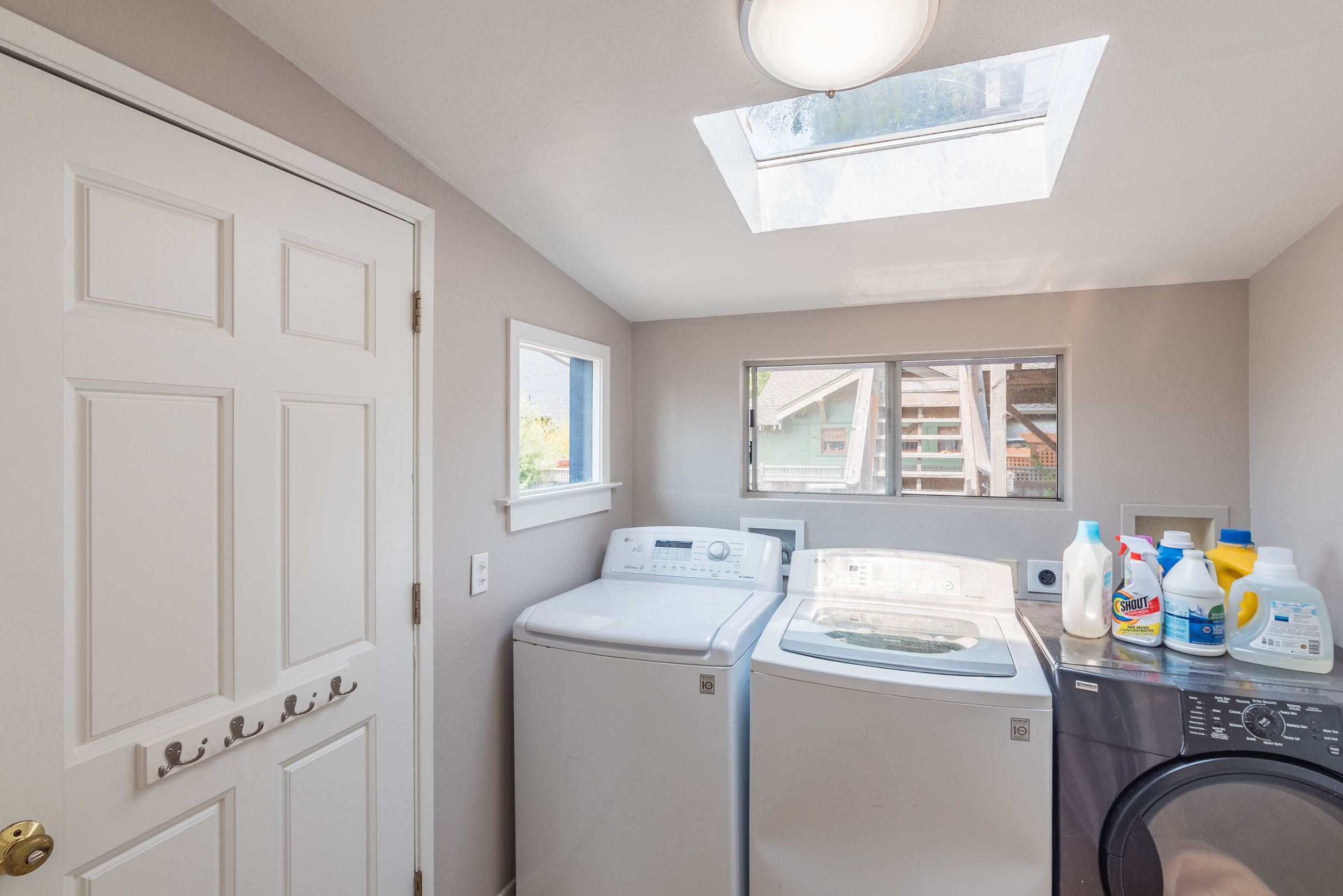 Triplex in Great Location.jpg