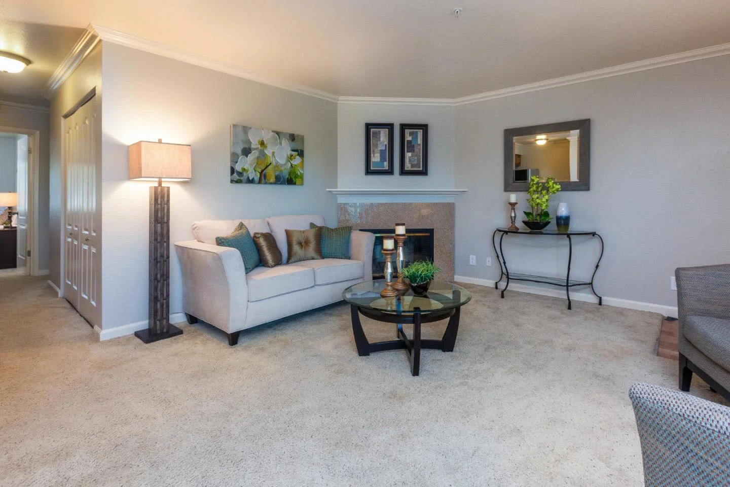 Ocean View Condo Shared Garage & Laundry Room