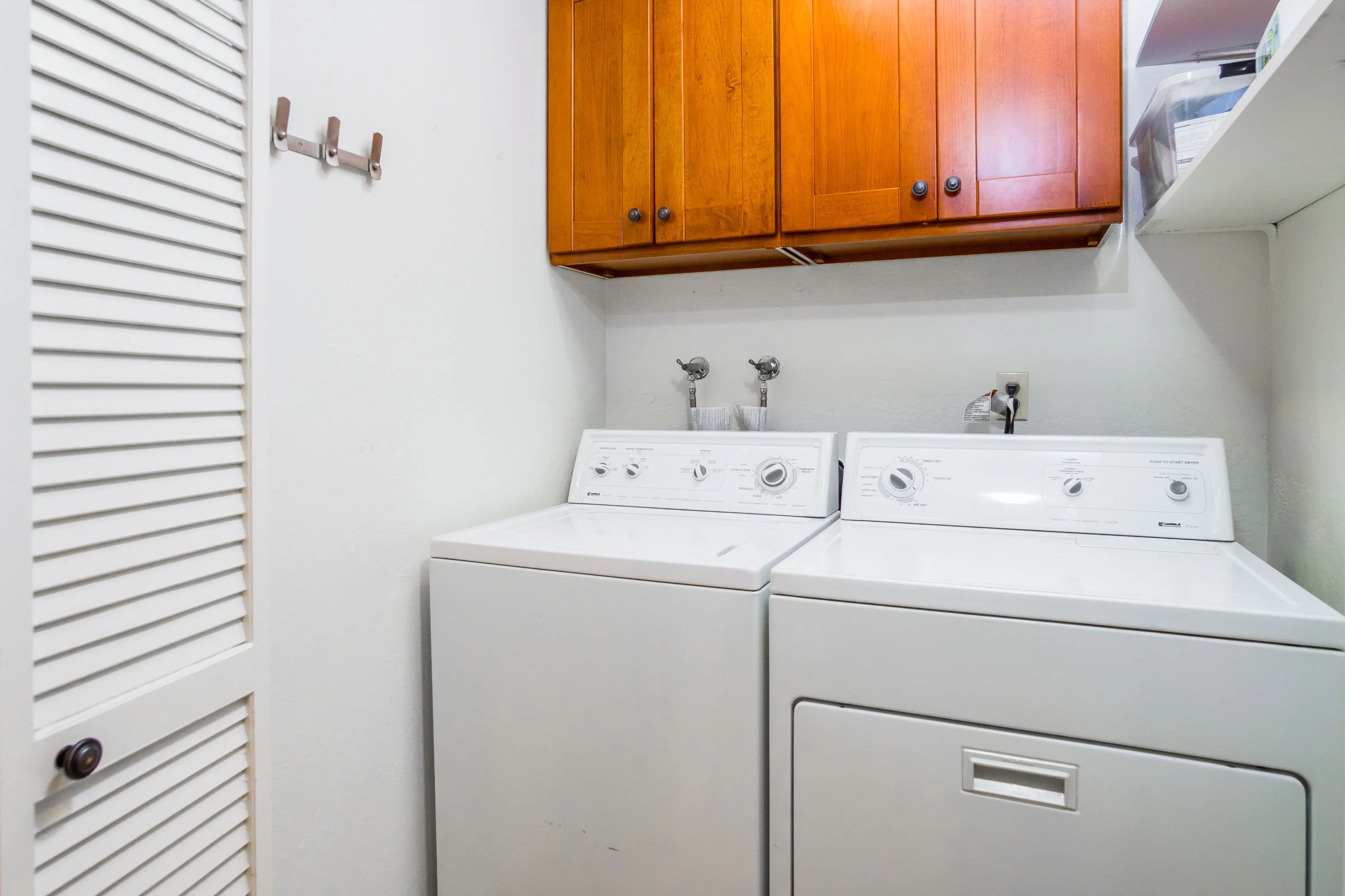 Open Floor Plan 3 Beds Condo In Westside