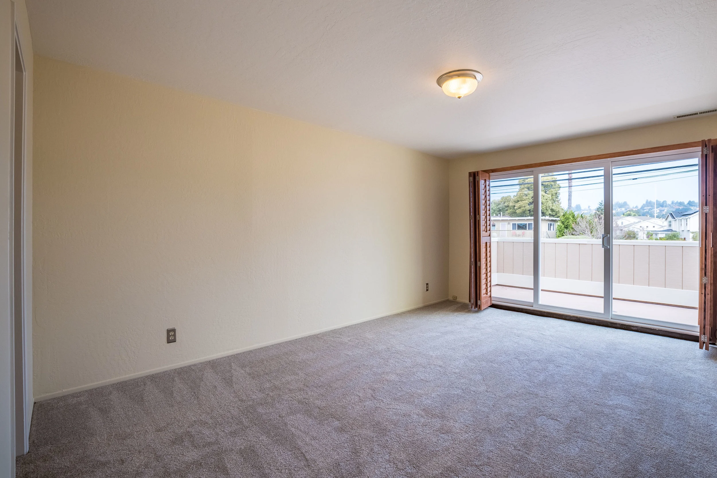 Spacious Bedroom with Natural Light Real Estate Offices in Santa