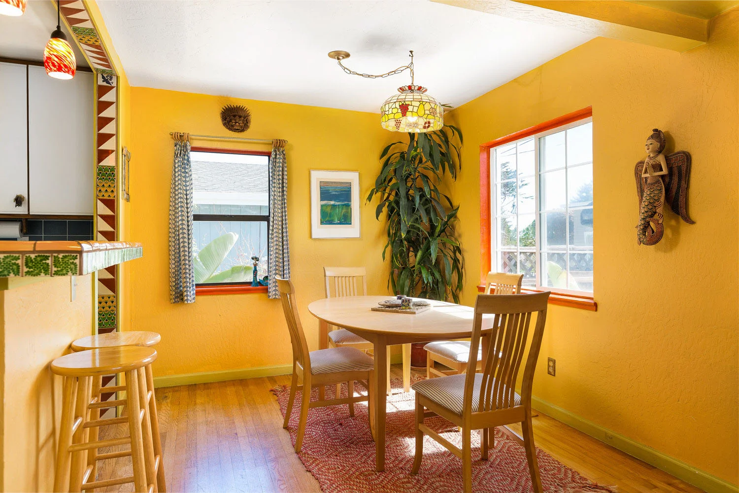 Dining Area in Santa Cruz, California Home