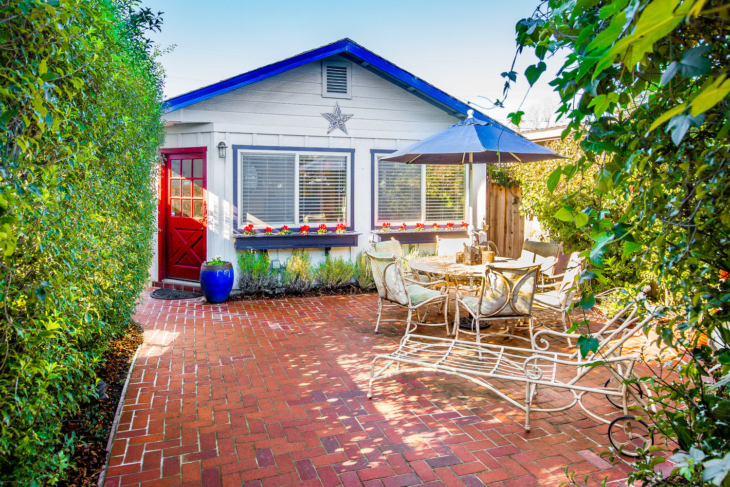 Front Courtyard Santa Cruz Homes For Sale