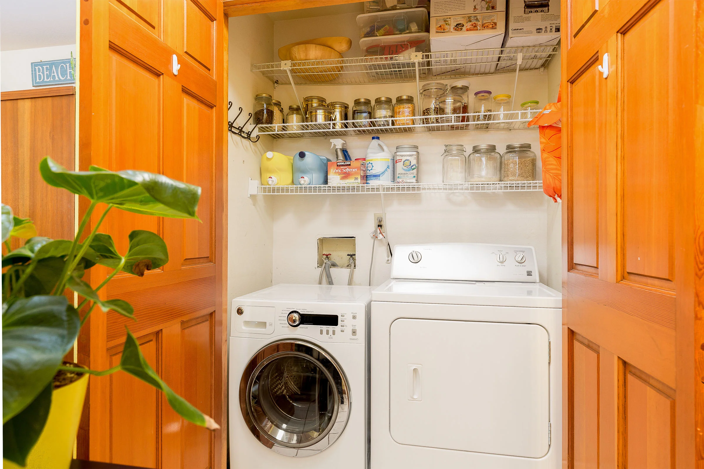 Large Home Remodeled Chef’s Kitchen with in-Unit washer and dr