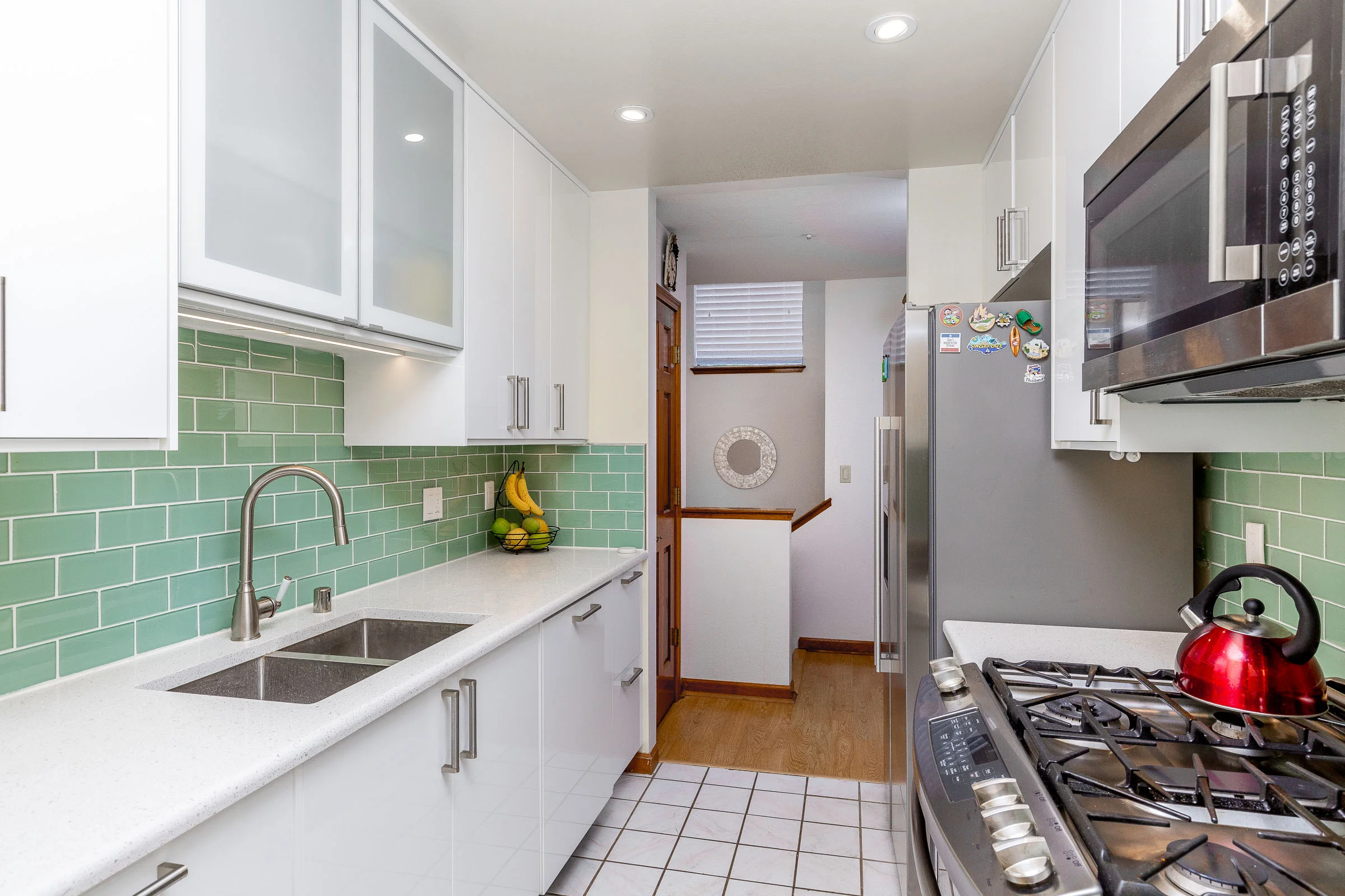 Updated Kitchen in 2 Bedroom Townhouse