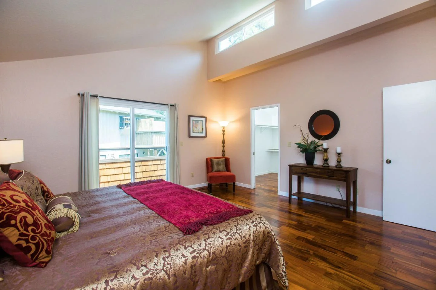 Spacious Master Bedroom Aptos Home