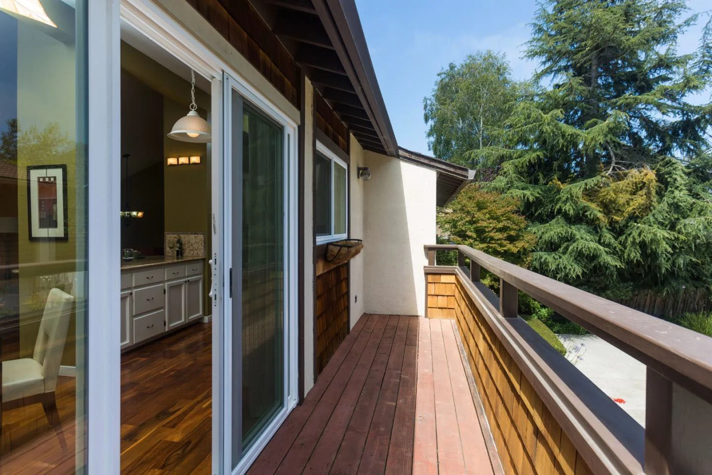 Sunny Deck