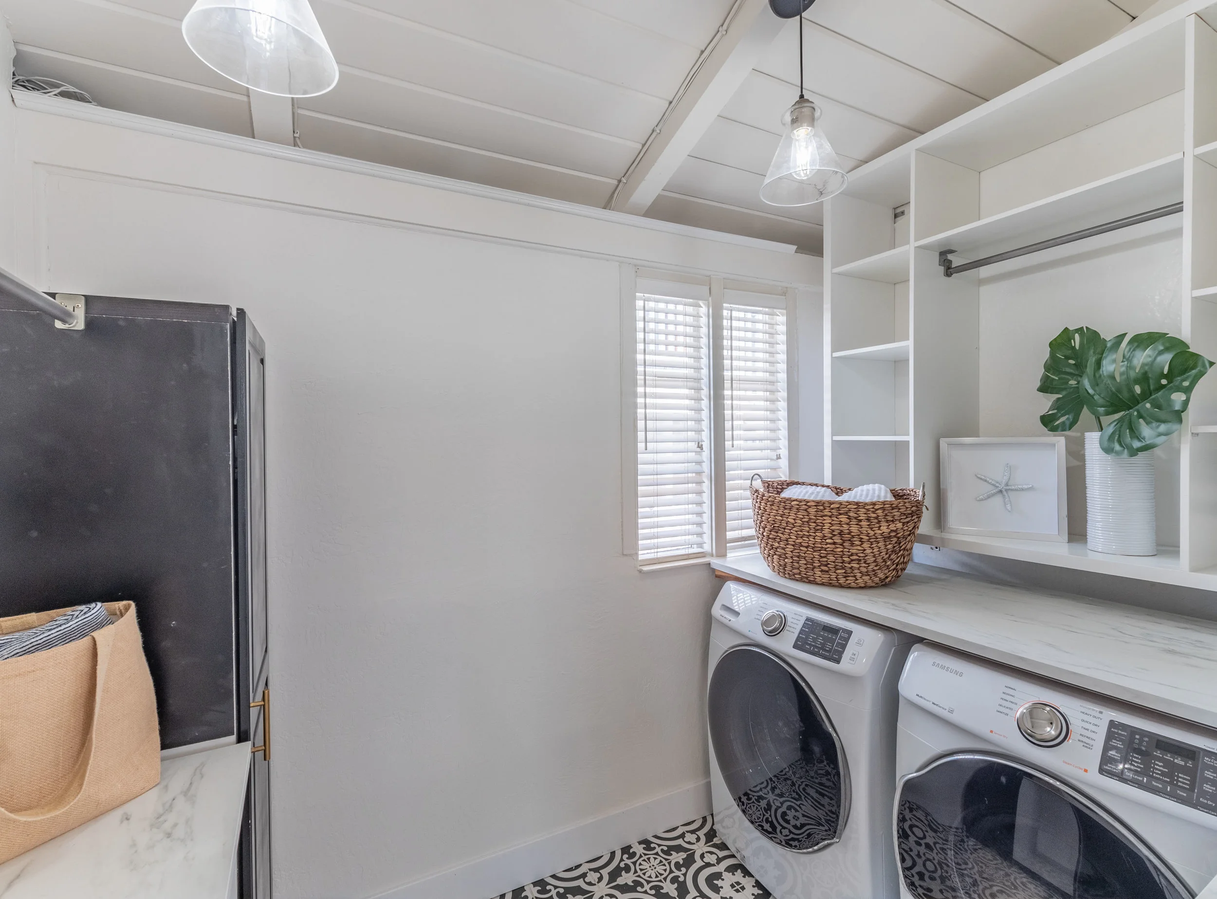 Laundry Room Capitola Bungalow