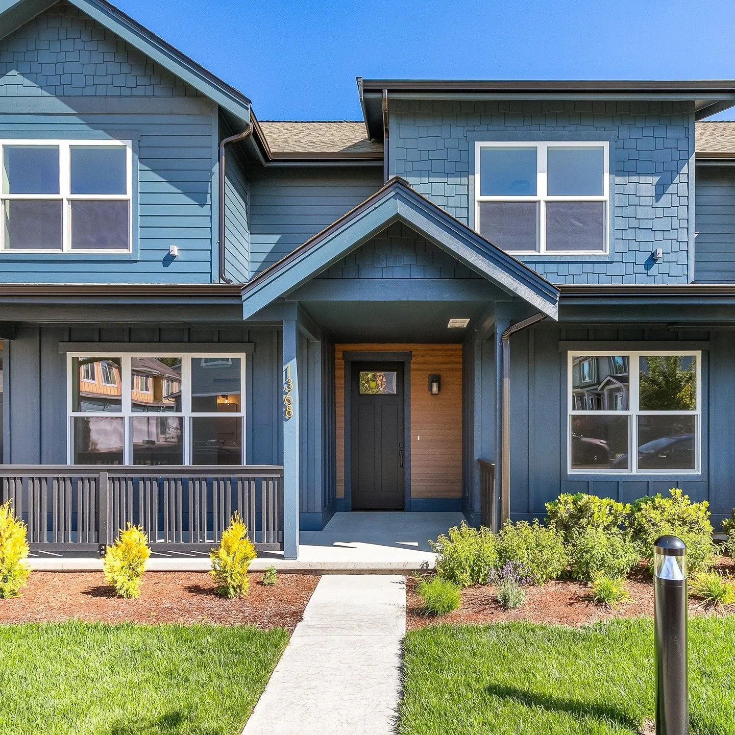 Open House: Saturday &amp; Sunday from 12-2PM 

Looking for low-maintenance living? Check out these stunning townhomes and our special financing offers. 

 Location: 1360 Talus Way, Bellingham, WA 98226