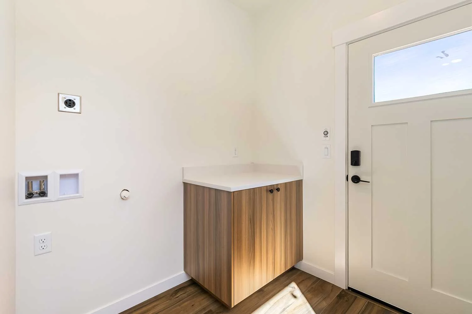 Baker [B] - Laundry / Back Door