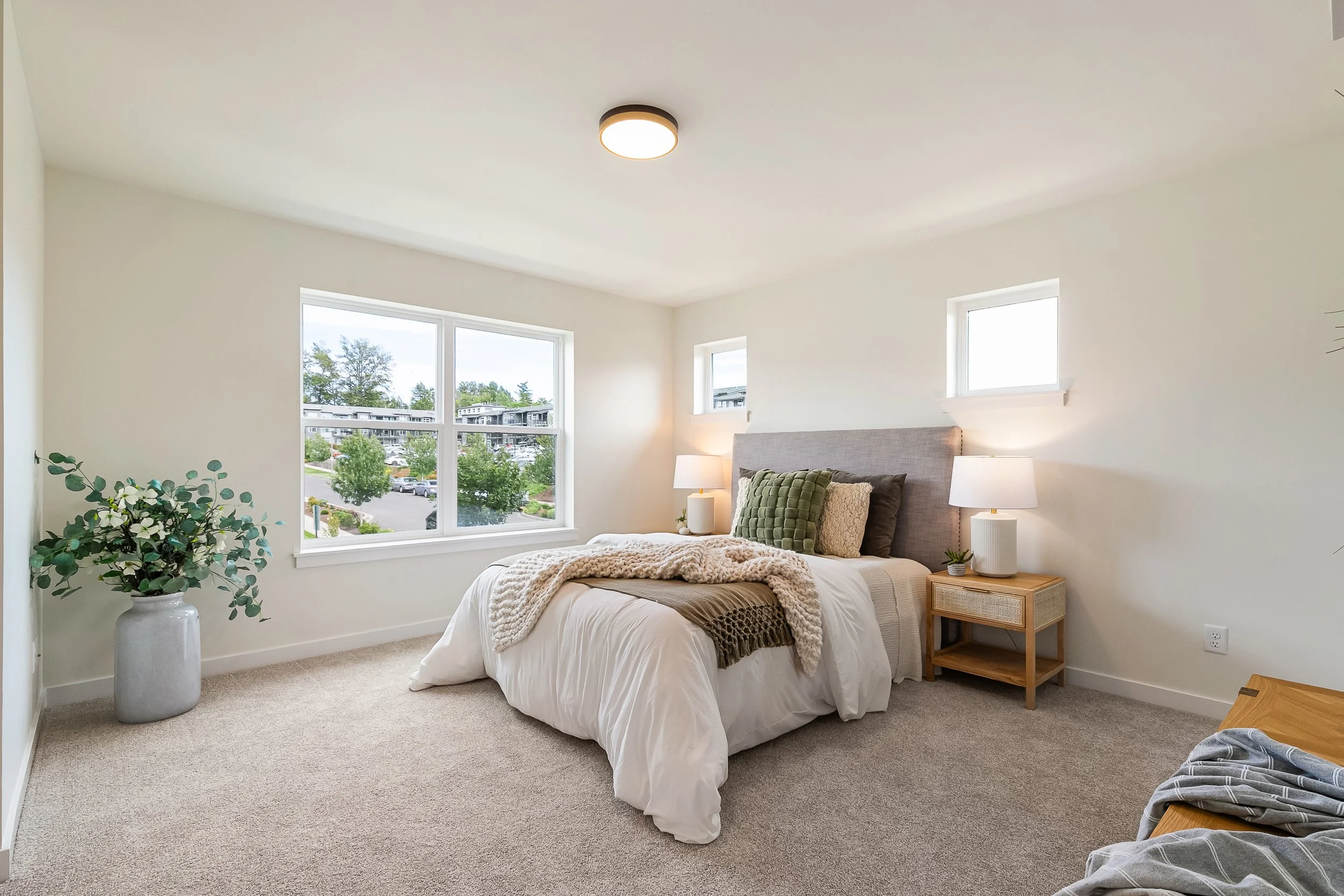 Trailside Townhomes Upstairs Bedroom