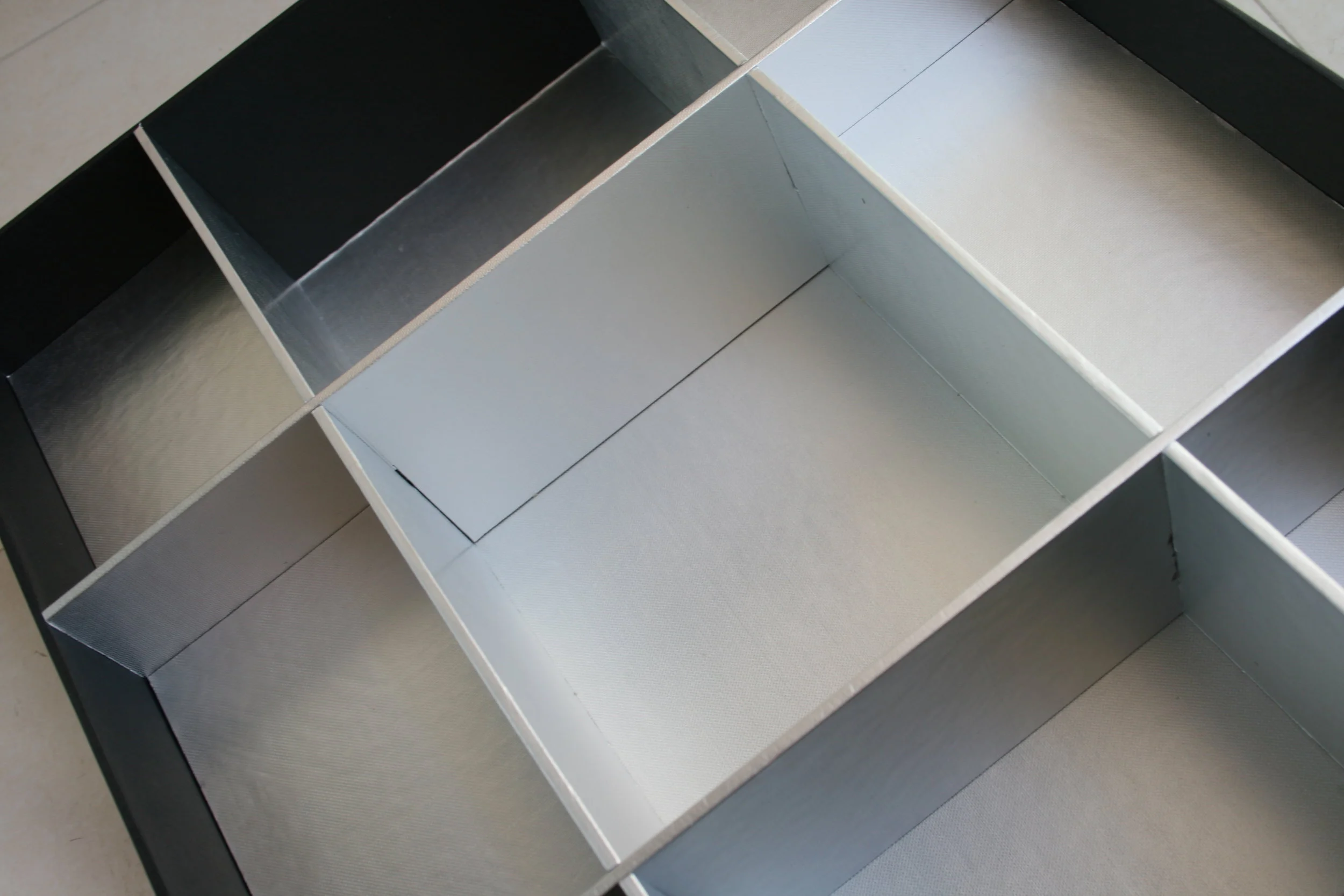 Large size box with partitions