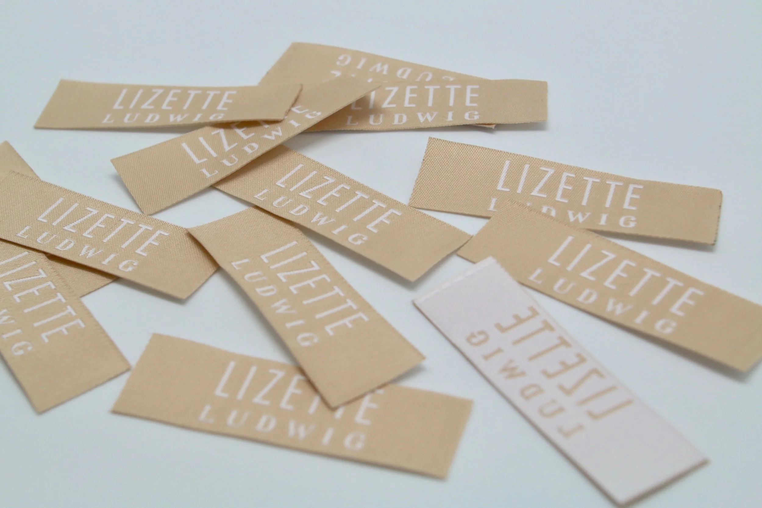 Woven label