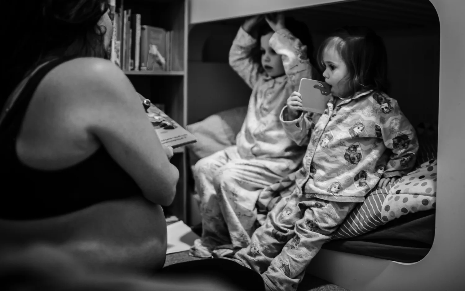 nighttime family lifestyle photography