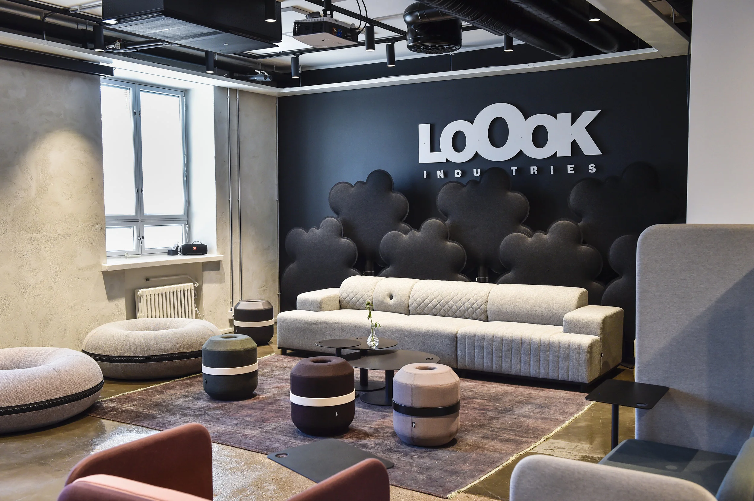 LOOOK INDUSTRIES