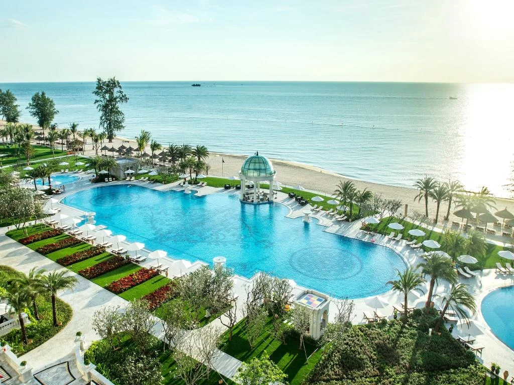 Who wants to go to Phu Quoc?