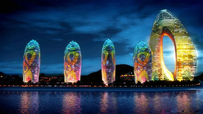 The contestants will stay at the impressive Phoenix Island Resort in Sanya 