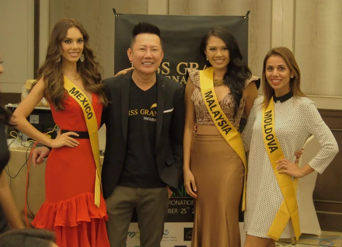Mr. Nawat Itsaragrisil with the representatives of Mexico, Malaysia and Moldova.