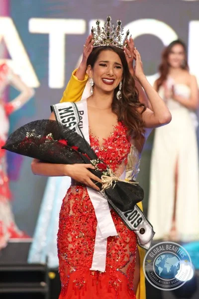 crowning 3.jpg