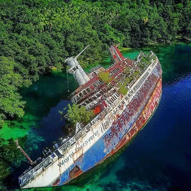 ShipwreckedCruiseShip.jpg