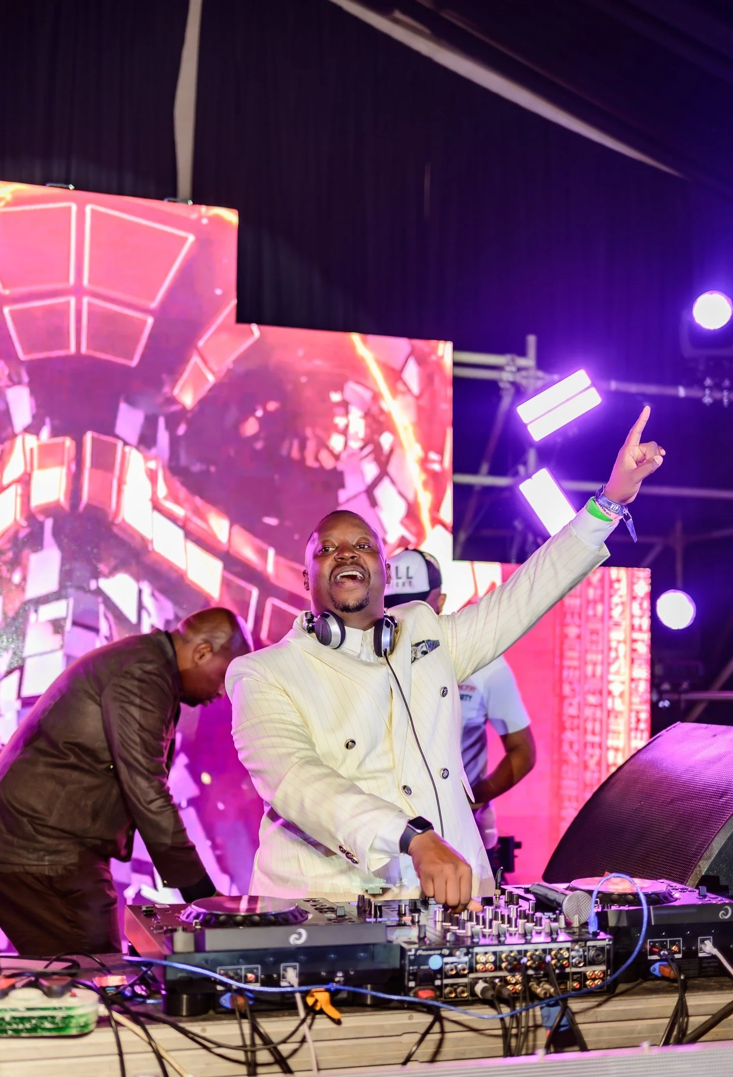 The Kings, SPHEctacula &amp; DJ Naves, brought their unmistakable blend of house, amapiano and dance-floor favourites to BOOMTOWN presented by Johnnie Walker. Their energetic set had the crowd singing, dancing and celebrating every moment from start 