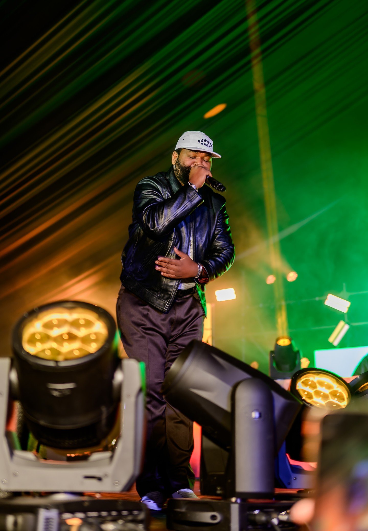 Blending Afro-soul, hip hop and traditional Zulu influences, Sjava captivated the BOOMTOWN presented by Johnnie Walker audience with heartfelt storytelling and soulful vocals. His powerful performance created an unforgettable connection with the crow