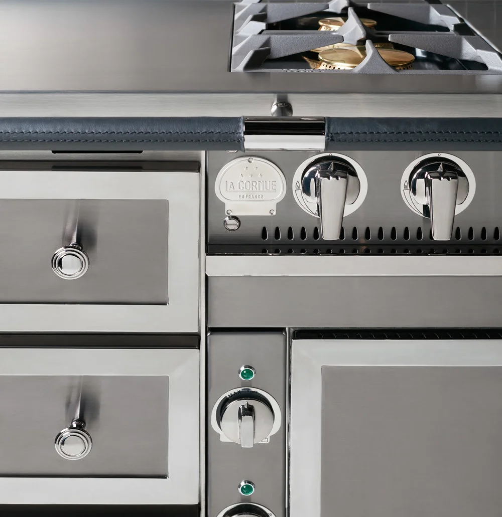 CHATEAU 120-240. BLACK STAINLESS, CUSTOMIZED WITH MATCHING STORAGE CABINETS AND LEATHER HAND RAIL