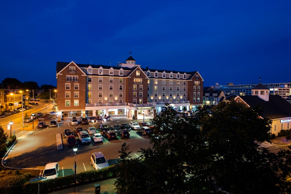 Salem Waterfront Hotel