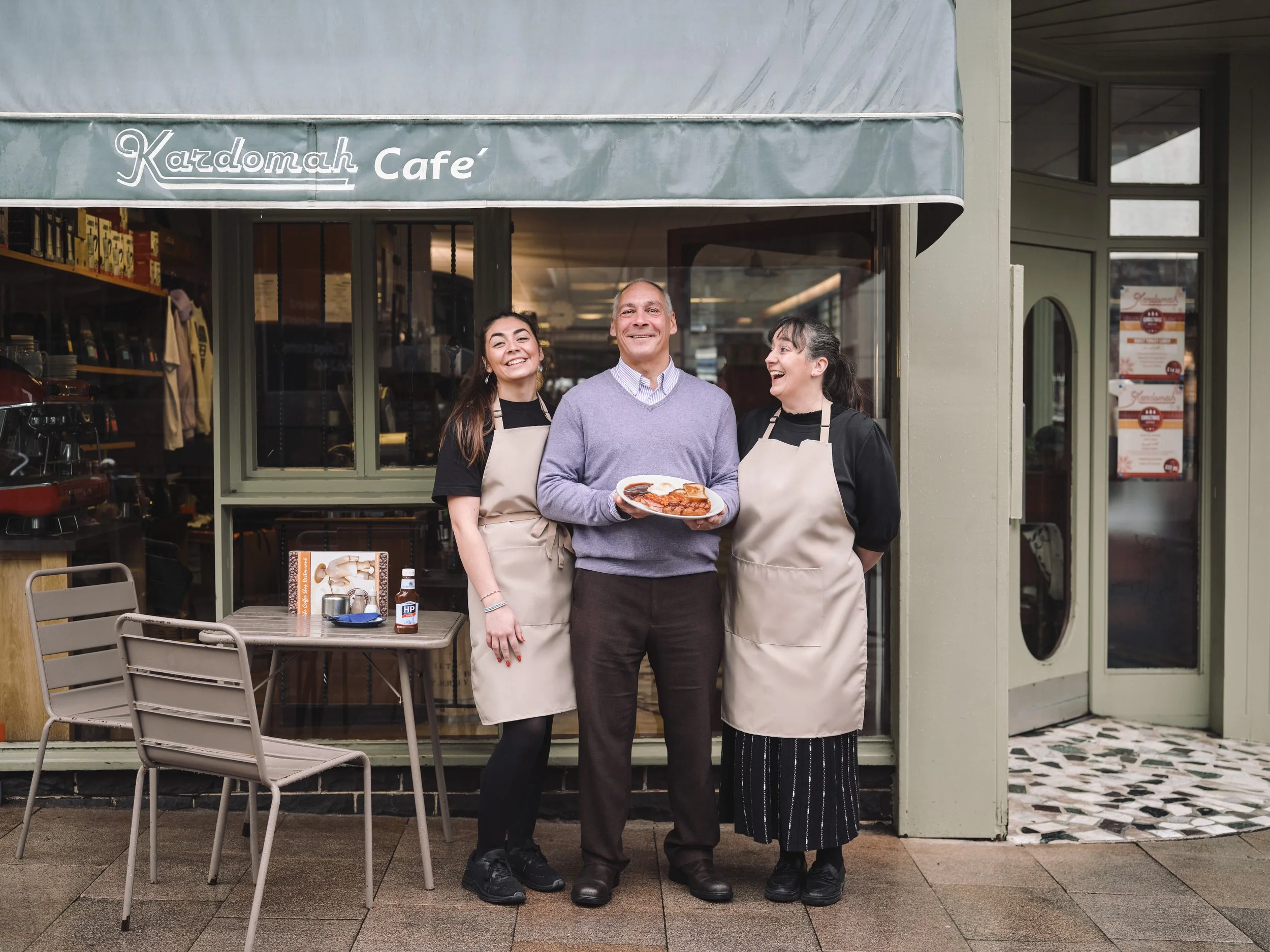 KARDOMAH_CAFE_SHOT_02_HP_PROUDLY_SERVED_6624_V1RGB.jpg